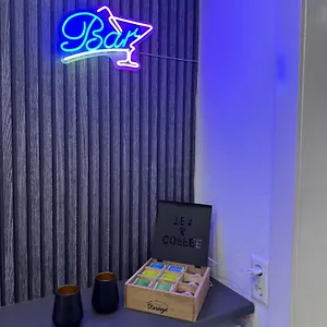 Regency - Traumhafte Zentrale 40m2 Mit Kinoleinwand, Wifi Und Netflix Hannover