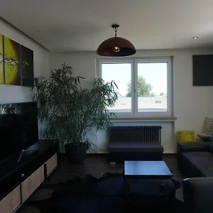 Virginie Nr 3 90qm Inklusive Balkon Und Privatem Parkplatz Augsburg